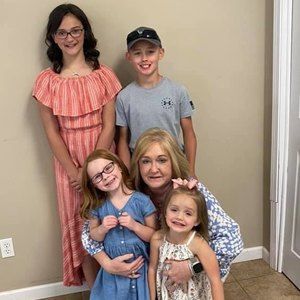 Meet your Posher, Lisa